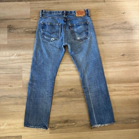 Levi’s 501 Blue Denim Button Fly High Waisted Blue Jeans Size 32 Classic Iconic - Picture 6 of 11